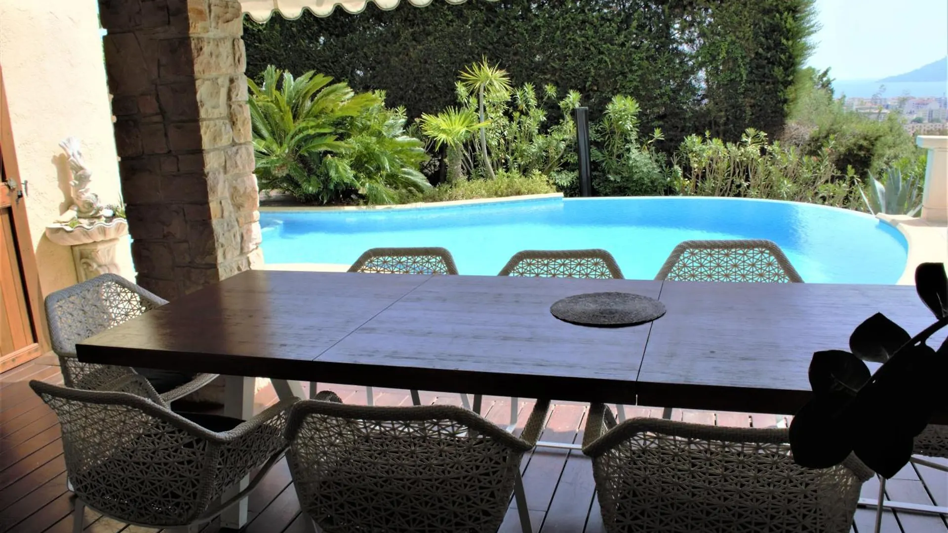Villa 8 Pers A Cannes Spacieuse, Piscine Vue Mer